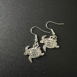 3/$30 NWT Silver Toned Sea Turtle Dangle Earrings